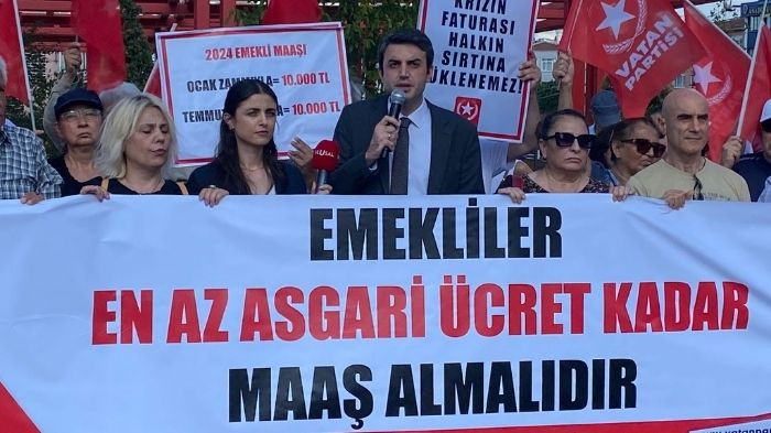 Vatan Partisi'nden emekli maaşı eylemi: Asgari ücretin altında olamaz